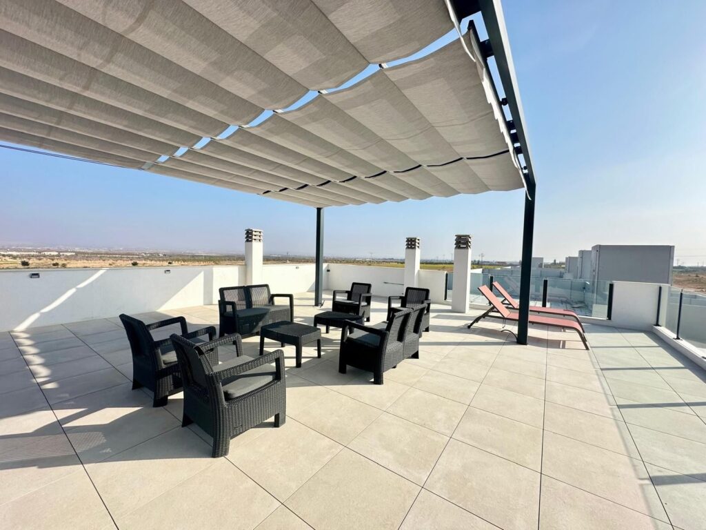 4L7Gq29U Nouvelle construction villa de type Córdoba 3 chambres piscine privée en La Pinilla – Image 3