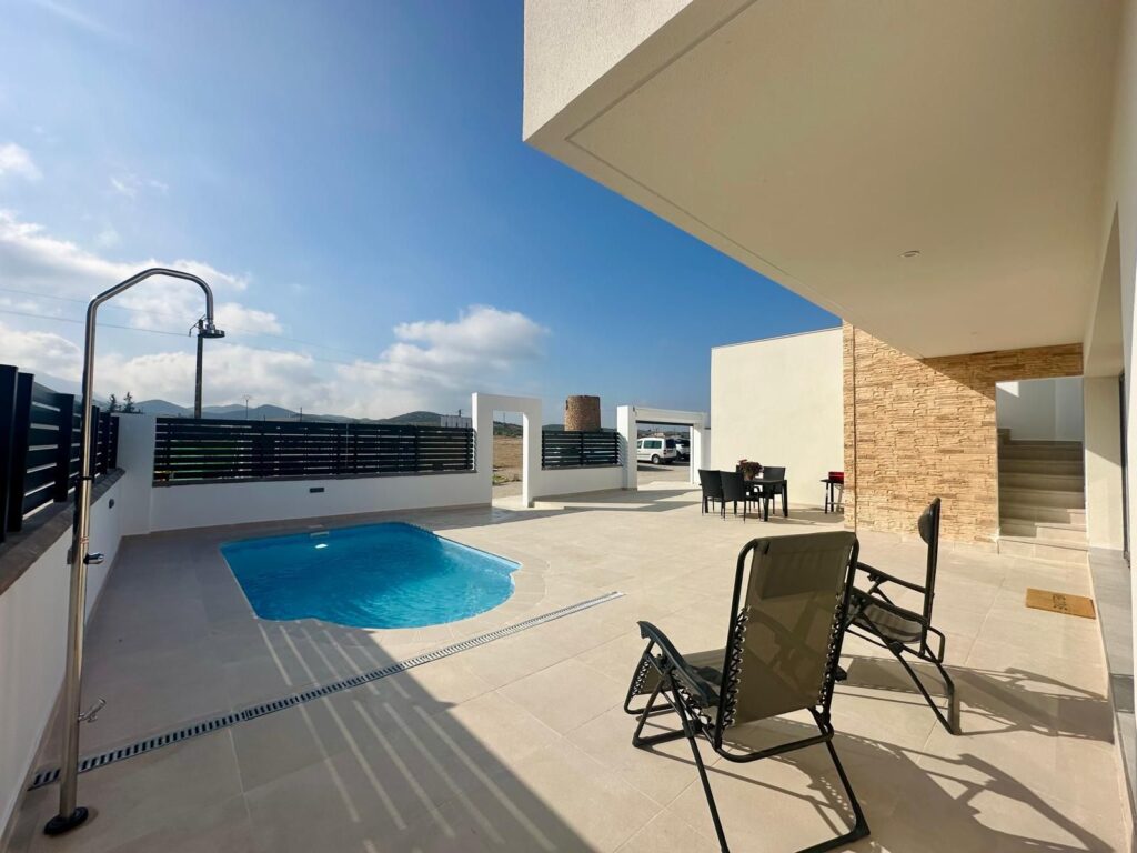 l61Sst1U Nouvelle construction villa de type Córdoba 3 chambres piscine privée en La Pinilla – Image 1