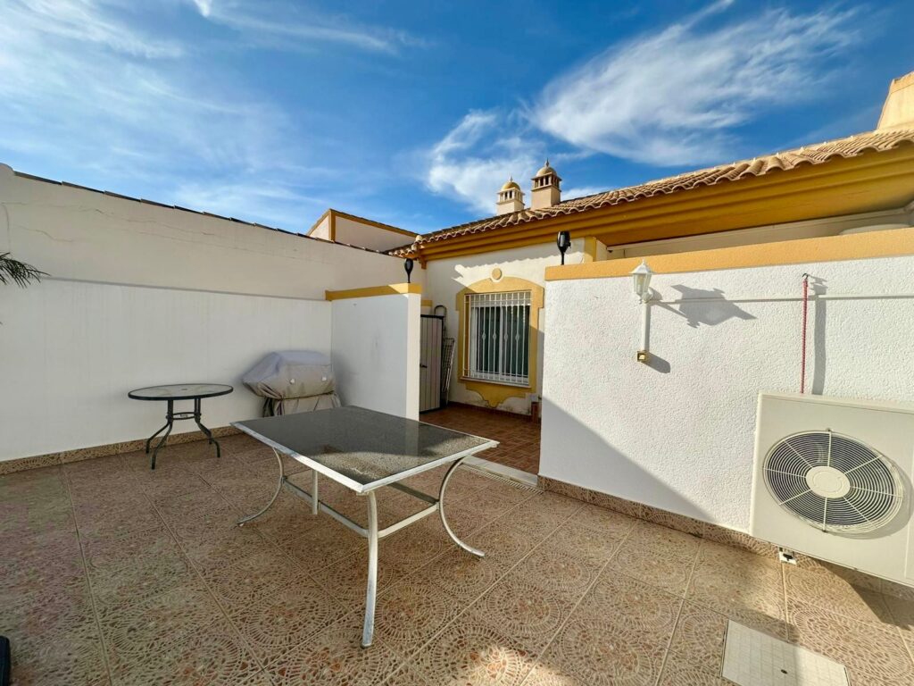 Bungalow 2 bedrooms private pool at the Mazarrón Country Club - Image 7