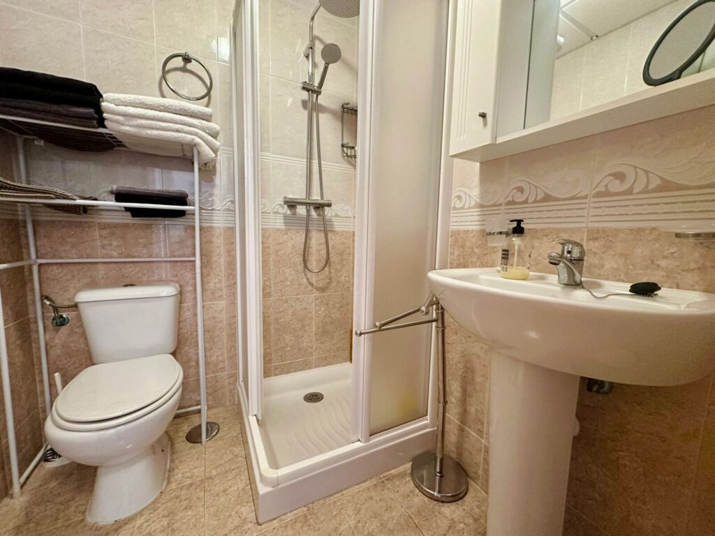 Bungalow 2 bedrooms private pool at the Mazarrón Country Club - Image 12