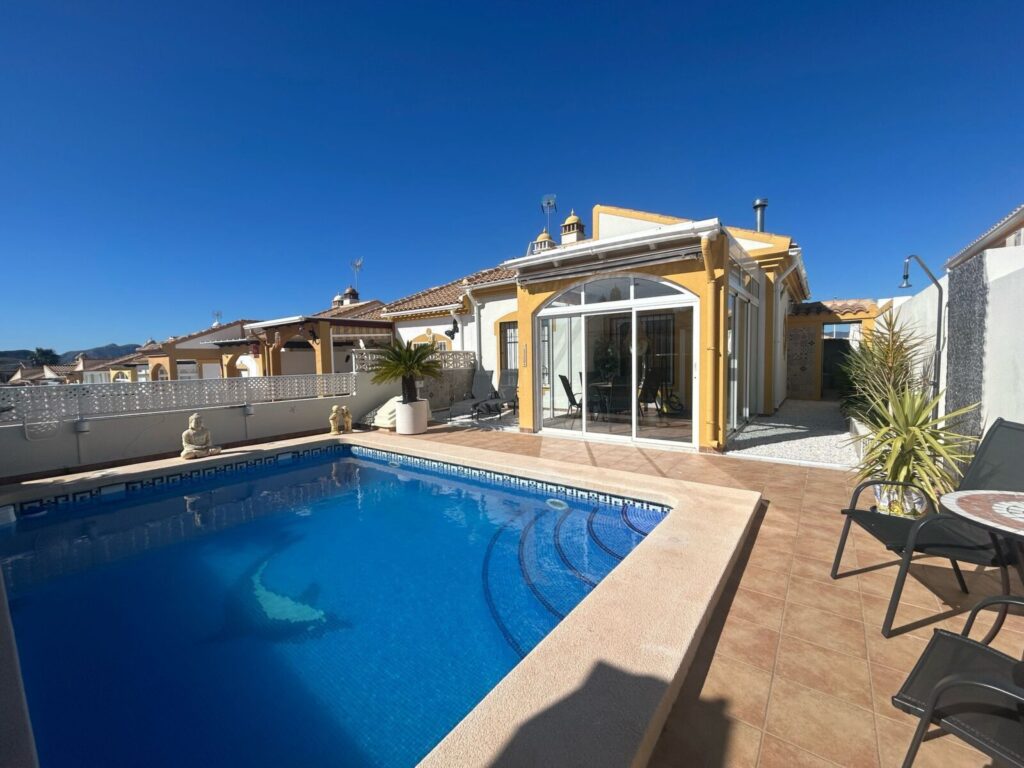 Bungalow 2 chambres piscine privée au Mazarrón Country Club – Image 5