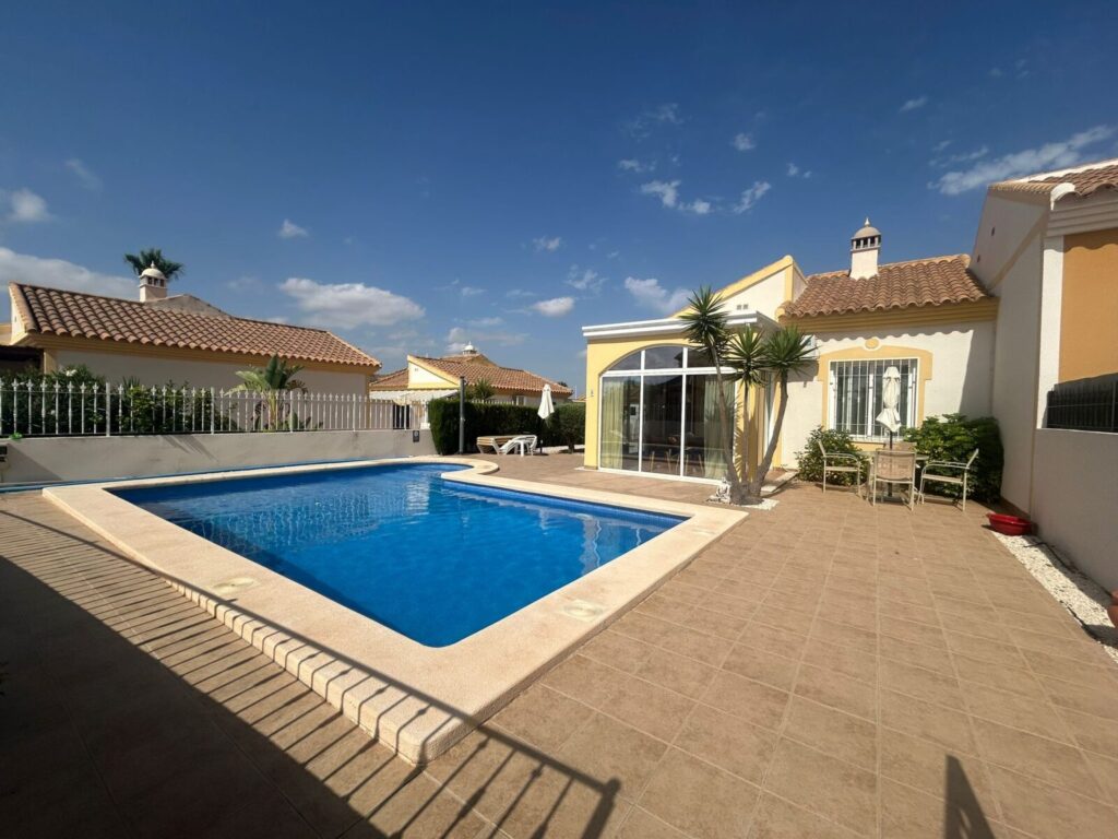 Bungalow 2 bedrooms private pool at the Mazarrón Country Club - Image 5